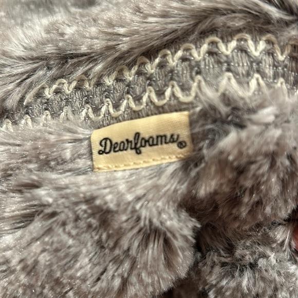 Dearforms Memory Form Ladies Fuzzy Slippers NWT - Picture 8 of 8